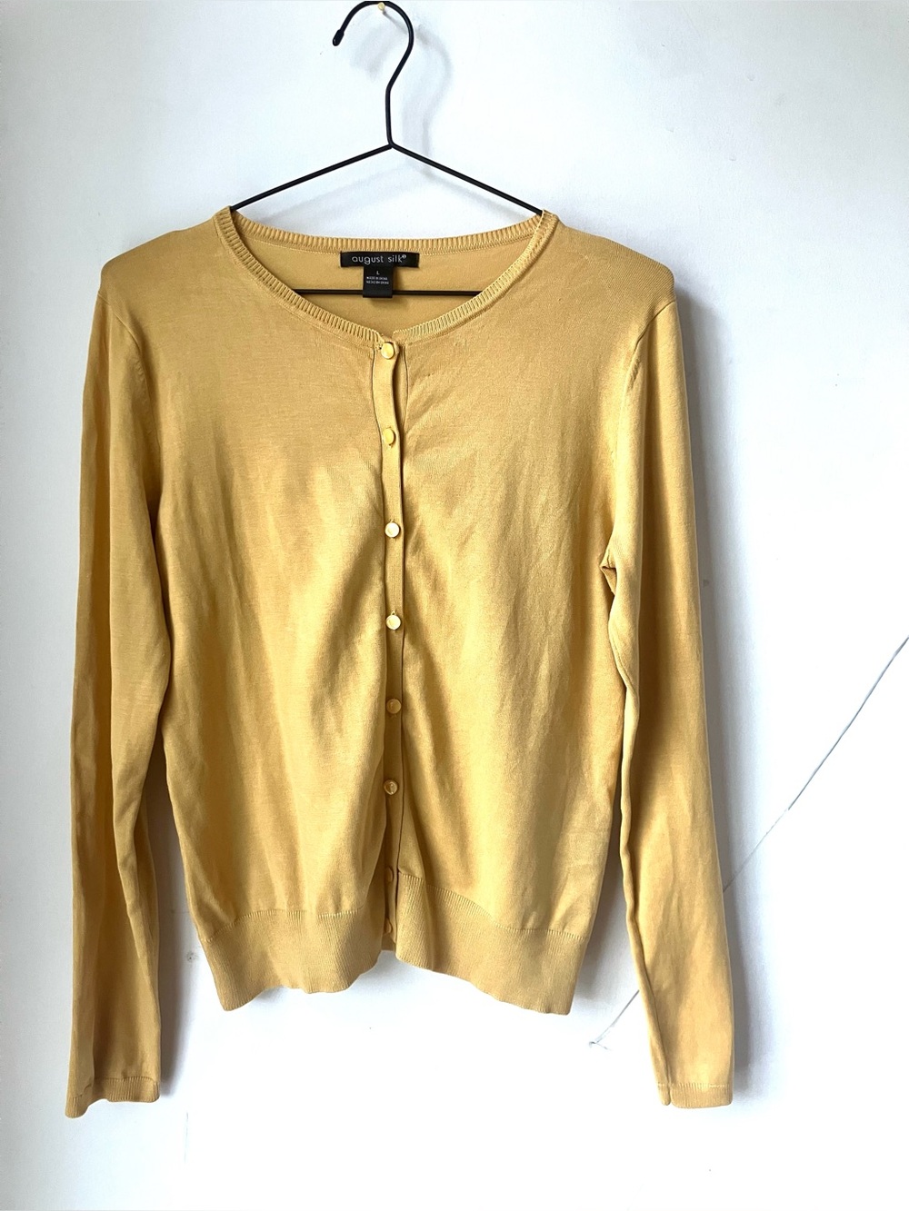 A perfect Yellow Cardigan